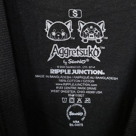 Aggretsuko Metal Rockin Out Retsuko Sanrio T-Shirt Small - Picture 4 of 4